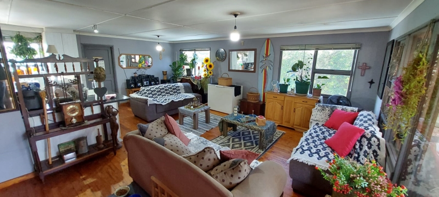 3 Bedroom Property for Sale in Paradise Beach Eastern Cape
